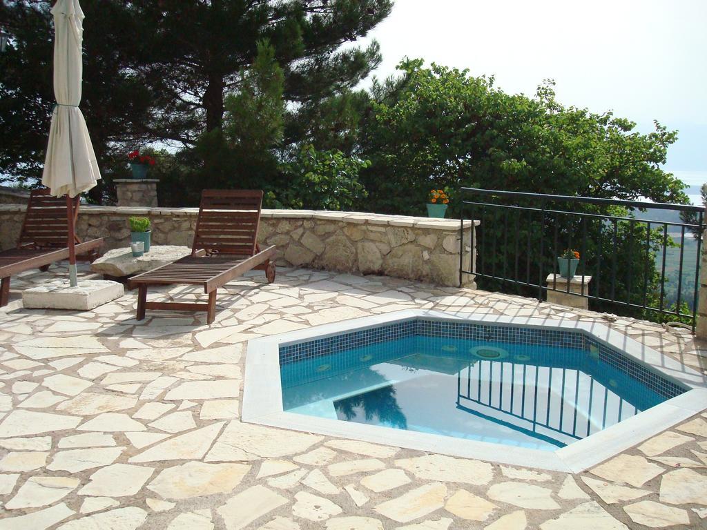 Merlot Village Rental Properties Kariá Dış mekan fotoğraf
